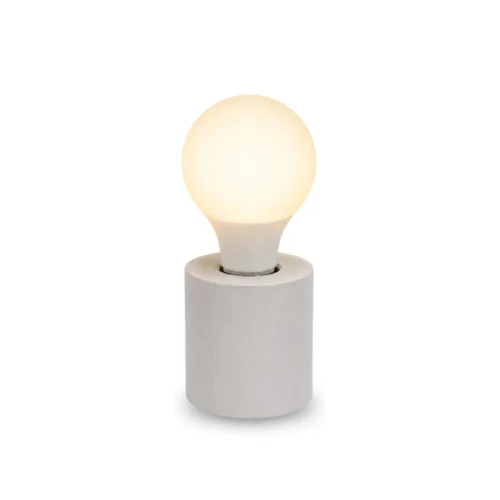 E27 pære i lampe