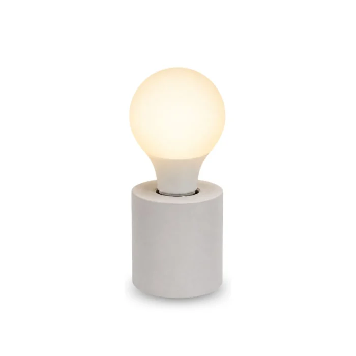 E27 pære i lampe