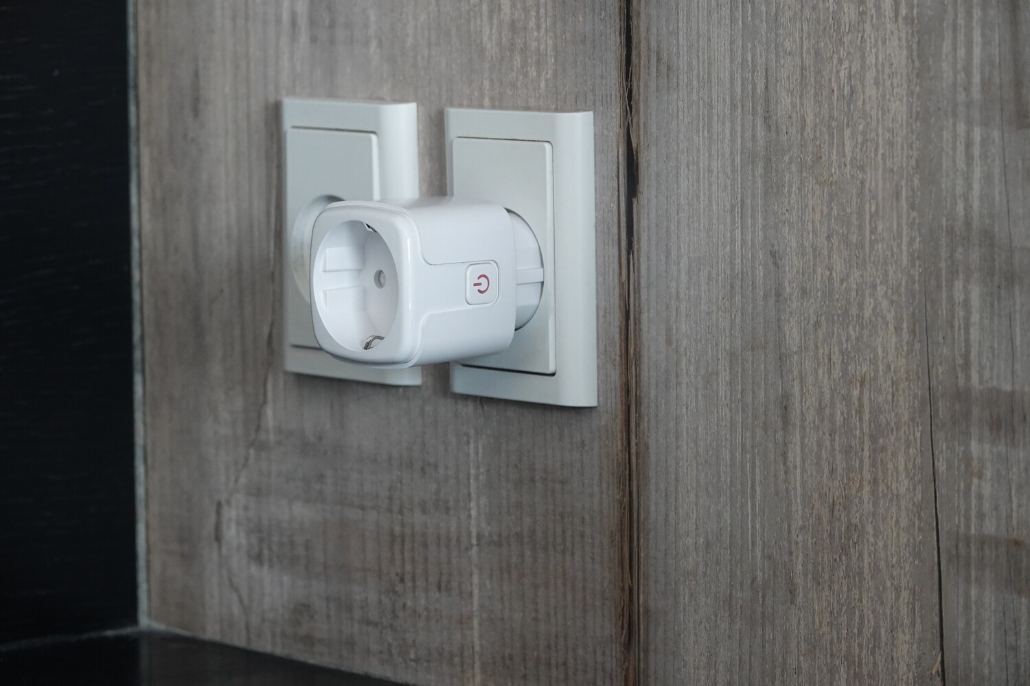 Smart Plug med WiFi og energimåler
