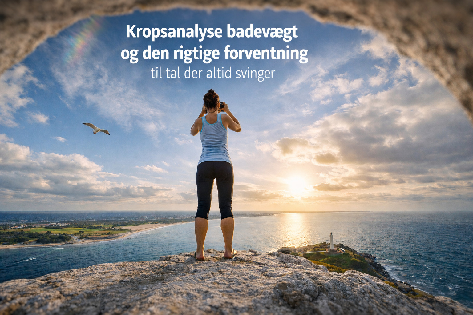 et billede af en kvinde med kikkert ud over klippekant billedet afspejler sund livsstil med kropsanalyse badevægt